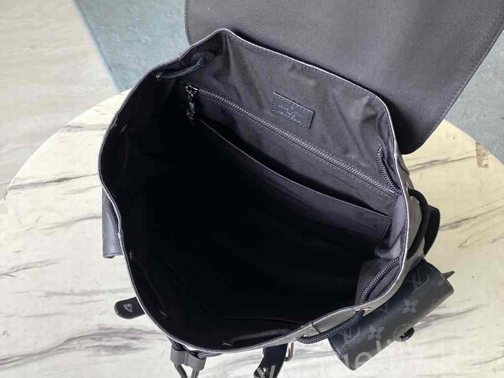 M45419 Christopher MM 44 M45419 Christopher MM 44