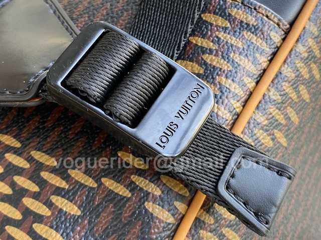 N40358 Christopher 48