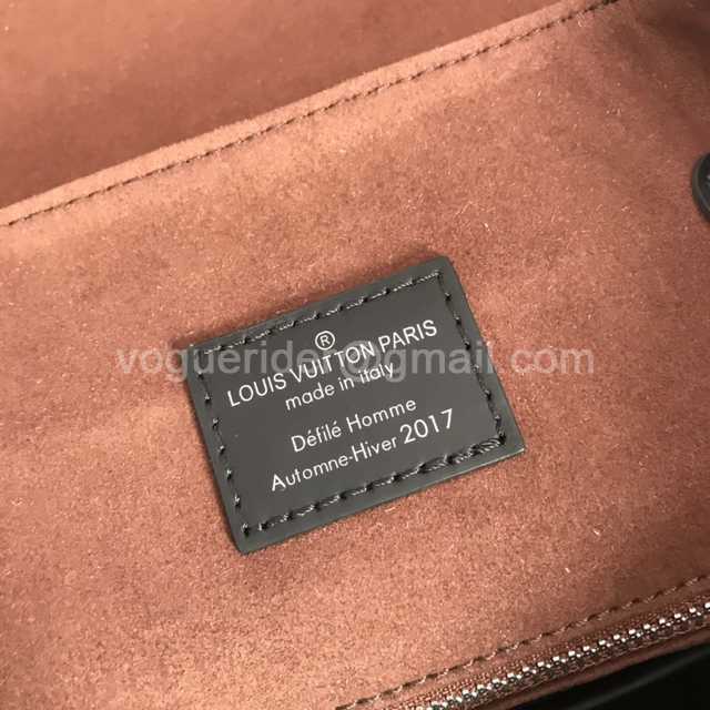 M41709 Christopher 48 M41709 Christopher 48
