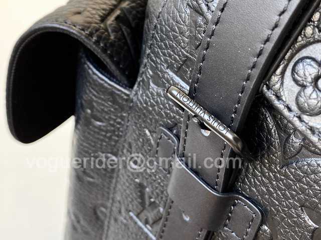 M55699 Christopher 48