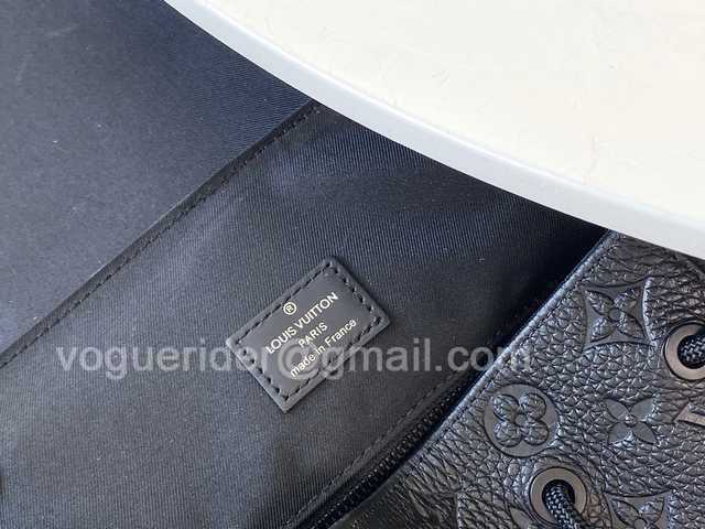 M55699 Christopher 48