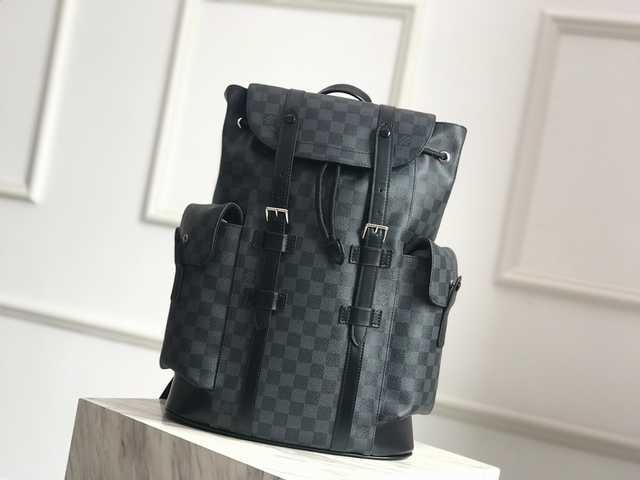 N41379 Christopher 48