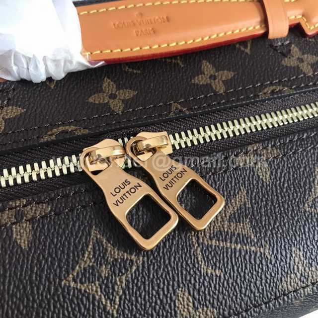 M44752 Soft Trunk 37 M44752 Soft Trunk 37