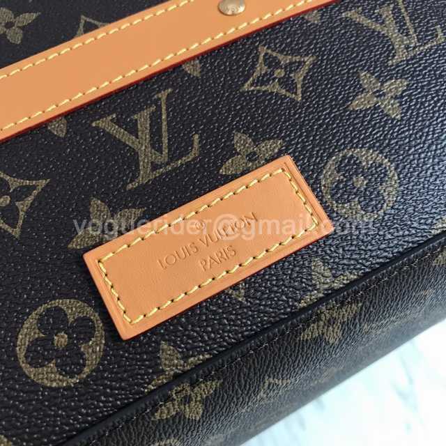 M44752 Soft Trunk 37 M44752 Soft Trunk 37