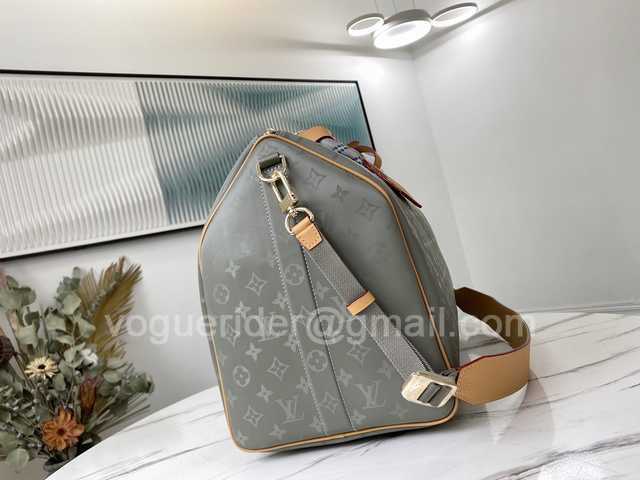 M43886 Keepall Titanium 50