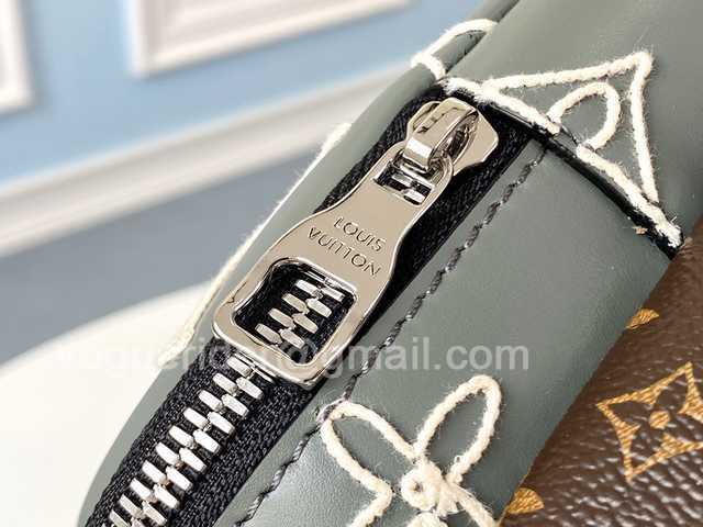 M56851 Multi Pocket 41