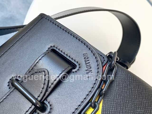 M30337 Soft Trunk 37