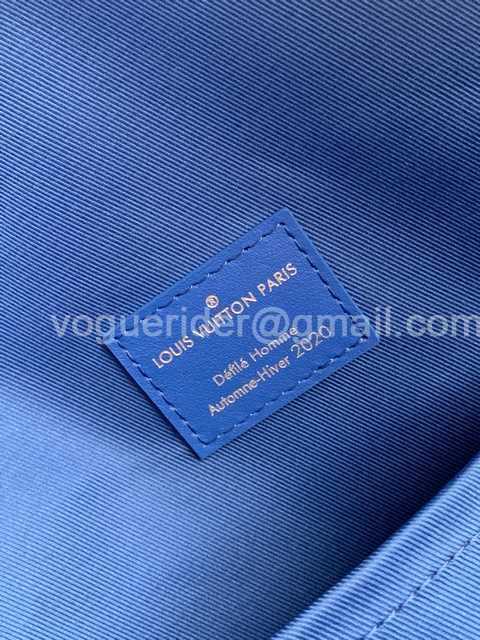 M45441 Multipocket 40 M45441 Multipocket 40
