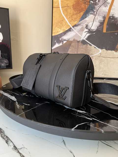 M57082 City Keepall 27