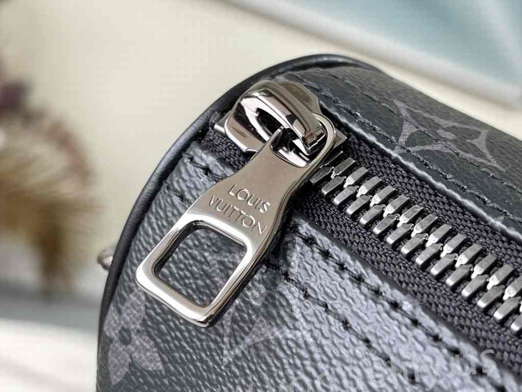 M45947 Keepall XS 21 M45947 Keepall XS 21