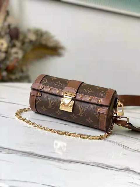 M57835 Papillon Trunk 19