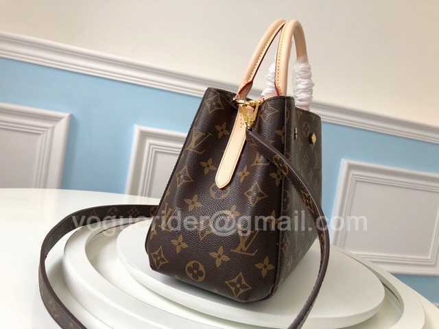 M41055 Montaigne BB 29