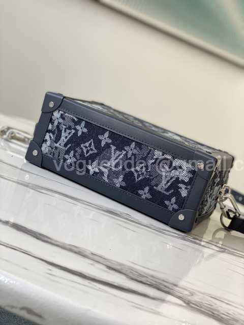 M57283 Soft Trunk 25 M57283 Soft Trunk 25