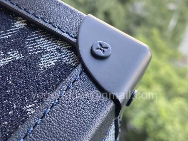 M57283 Soft Trunk 25 M57283 Soft Trunk 25