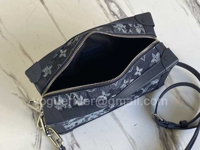 M57283 Soft Trunk 25 M57283 Soft Trunk 25