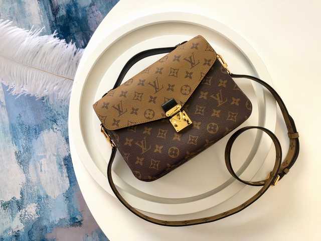 M41465 Pochette Metis 25