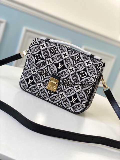 M57272 Pochette Metis 25