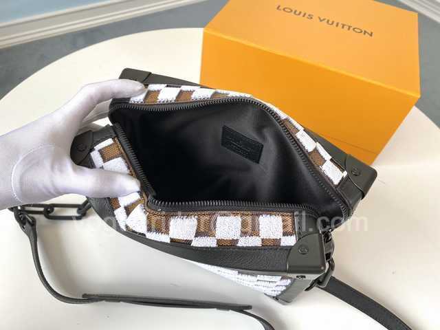 M44478 Soft Trunk 25