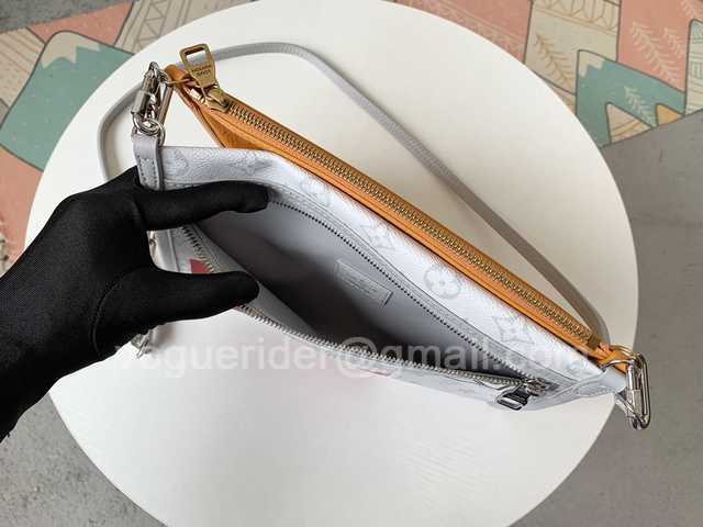 M44640 Flat 27 M44640 Flat 27