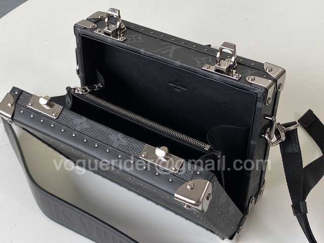 M44157 Petite Malle 22 M44157 Petite Malle 22