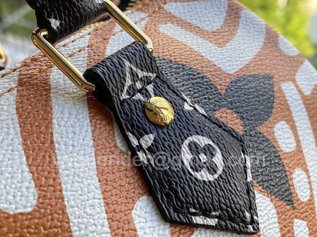 M56588 Speedy Crafty 25 M56588 Speedy Crafty 25