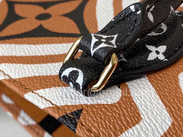 M45359 OnTheGo Crafty 41