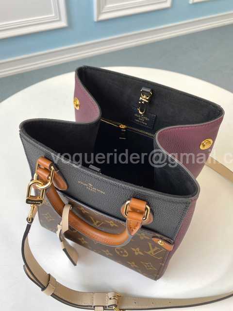 M45409 Fold Tote PM 22