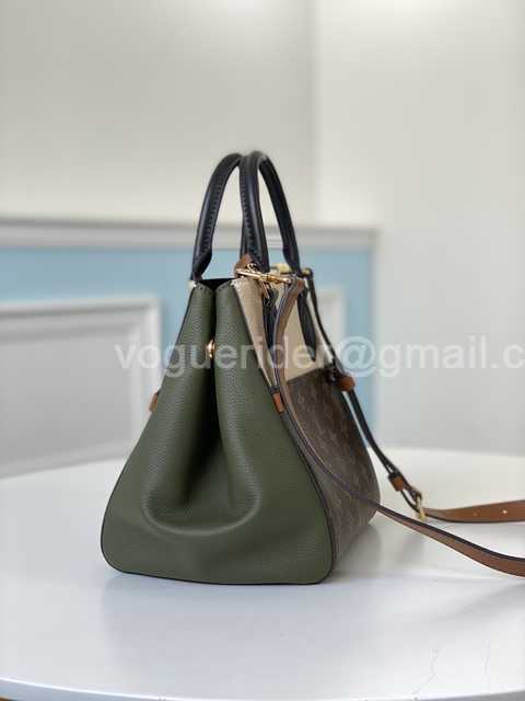 M45388 Fold Tote PM 22