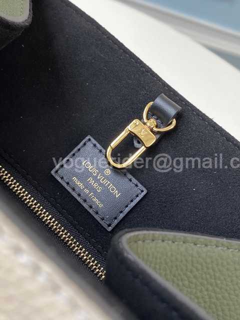 M45388 Fold Tote PM 22