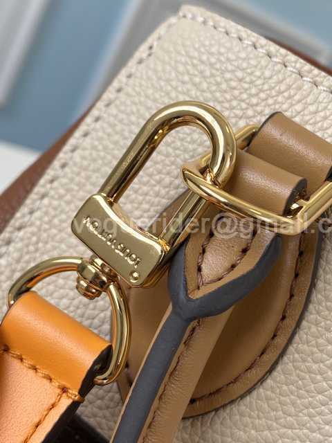 M45376 Fold Tote PM 22