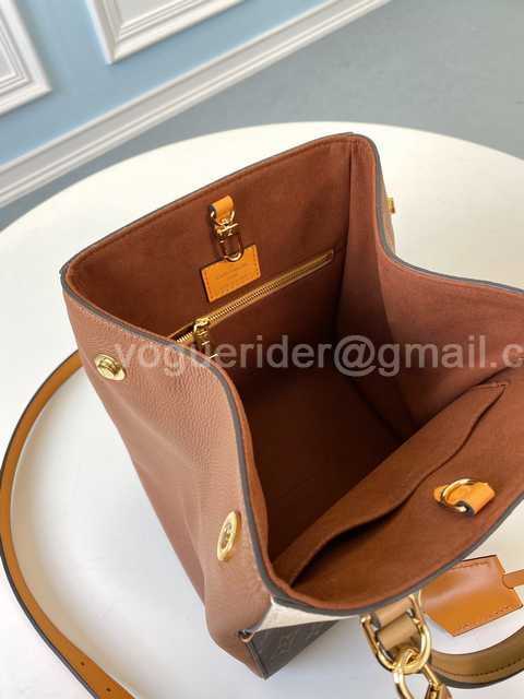 M45376 Fold Tote PM 22