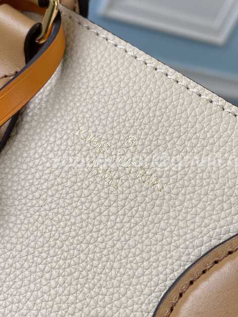 M45376 Fold Tote MM 28 M45376 Fold Tote MM 28