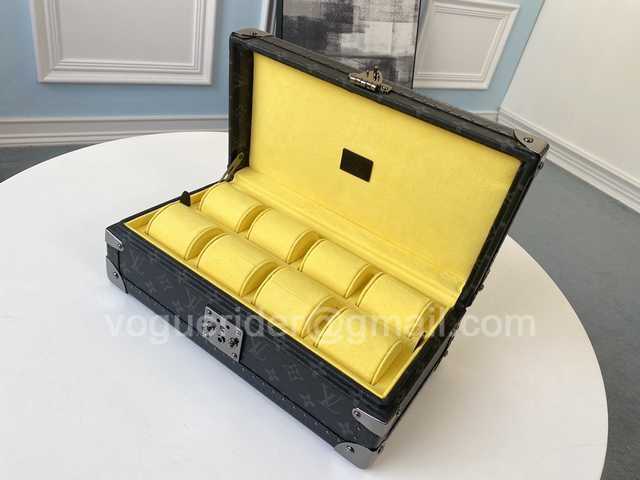 M20039 Coffret 8 Montres 34