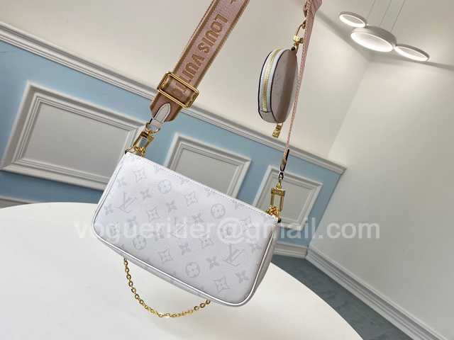 M44823 Multi Pochette Accessories 25