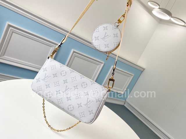 M44823 Multi Pochette Accessories 25