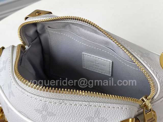 M44480 Soft Trunk mini 18 M44480 Soft Trunk mini 18
