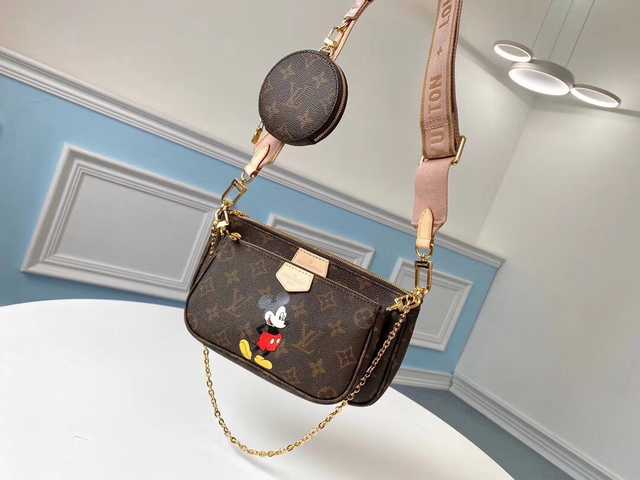 M44813 Multi Pochette Accessories 24
