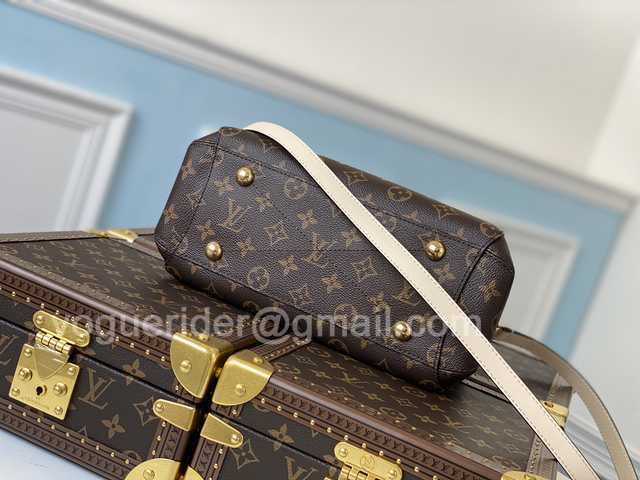 M45311 Montaigne BB 29