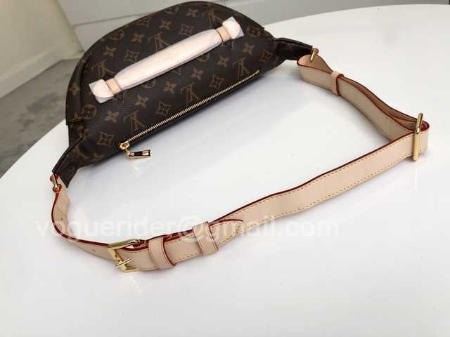 M43644 Bumbag 37 M43644 Bumbag 37