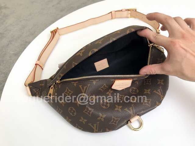 M43644 Bumbag 37 M43644 Bumbag 37