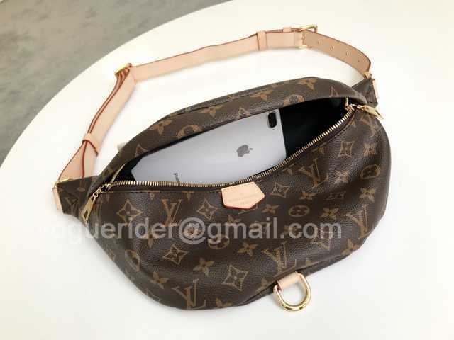 M43644 Bumbag 37 M43644 Bumbag 37