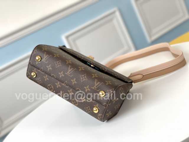 M43653 Cluny BB 28 M43653 Cluny BB 28