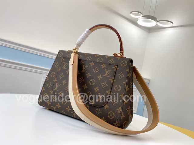 M43653 Cluny MM 32 M43653 Cluny MM 32