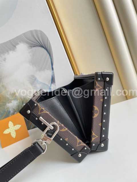 M20250 Wallet Trunk 25