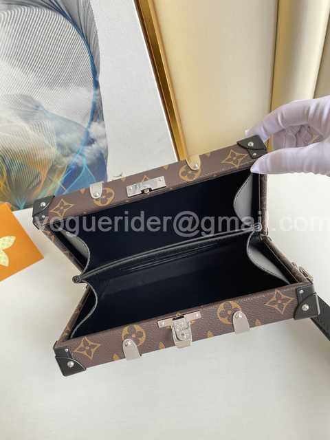 M20250 Wallet Trunk 25