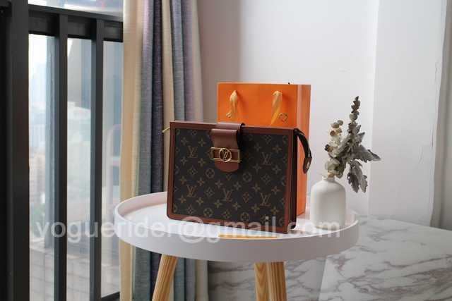 M44178 Dauphine Clutch M44178 Dauphine Clutch