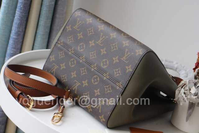 M45409 Fold Tote MM 28