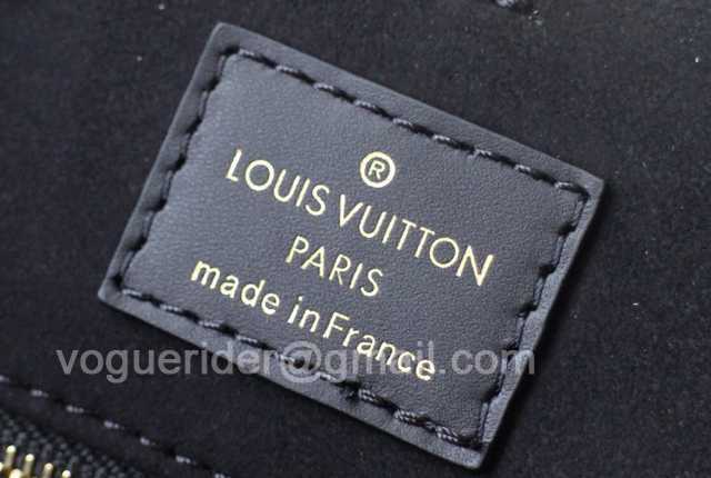 M45409 Fold Tote MM 28