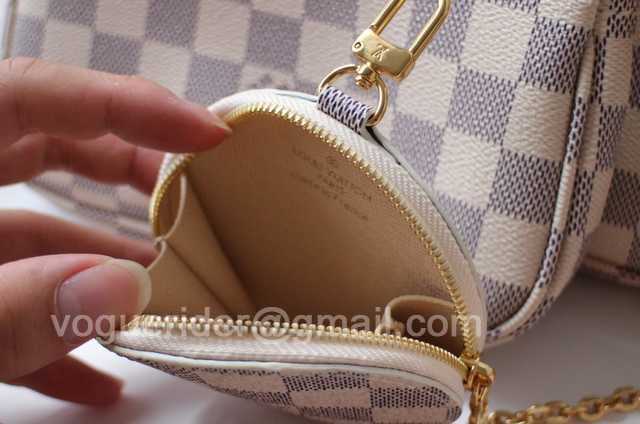 M44813 Multi Pochette Accessories 24