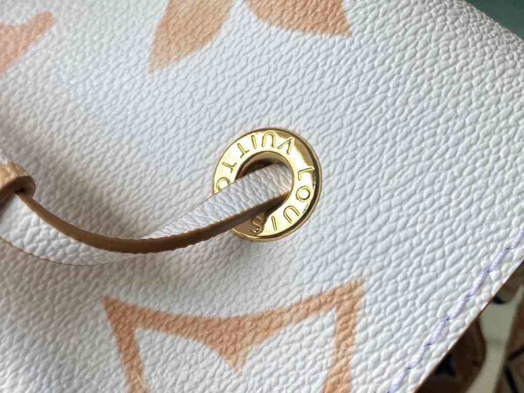 M22985 NeoNoé BB 20 M22985 NeoNoé BB 20